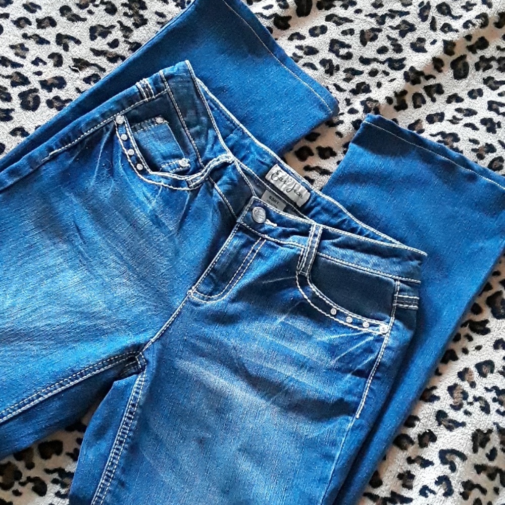Earl jeans bling pockets size 6 or 30x28inseam